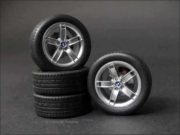 1:18 BMW E39 540i Touring Rim Size